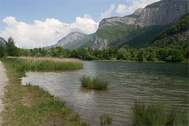 Cascade de l'Arpenaz par les lacs des Ilettes