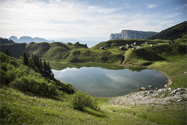 Randonnée au Lac de Lessy Le Grand-Bornand - T.Vattard - Le Grand-Bornand tourisme