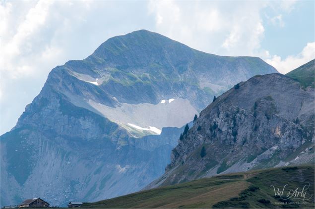 Mont Charvin depuis Bogneuve