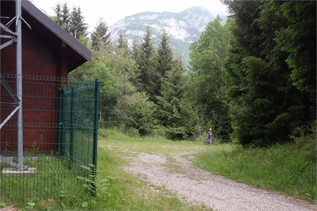 Circuit VTT Aillons Margériaz 1000 - Lac de la Thuile - École de VTT La Féclaz - Massif des Bauges