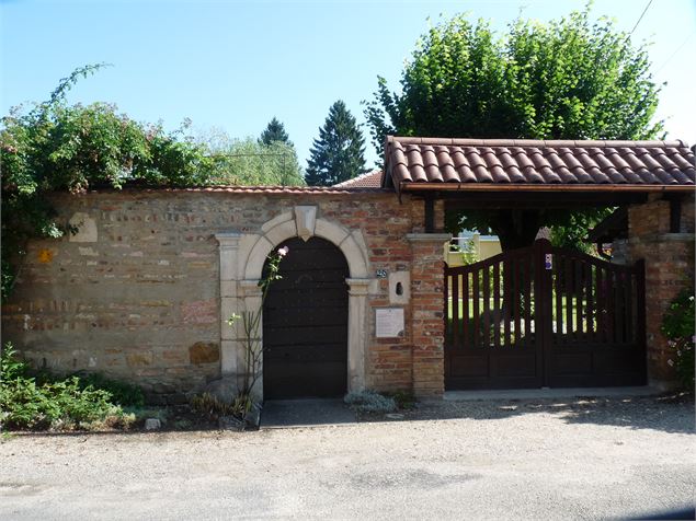 Mur de l'Ancien Chateau - BERNARD Yves