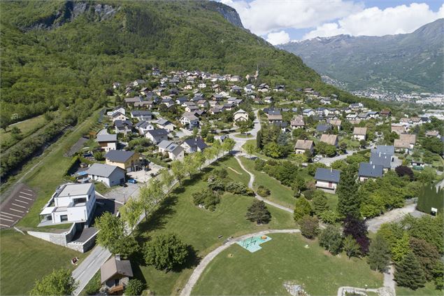 village st Albain Villargondran - Jacques Vincent drone de regard