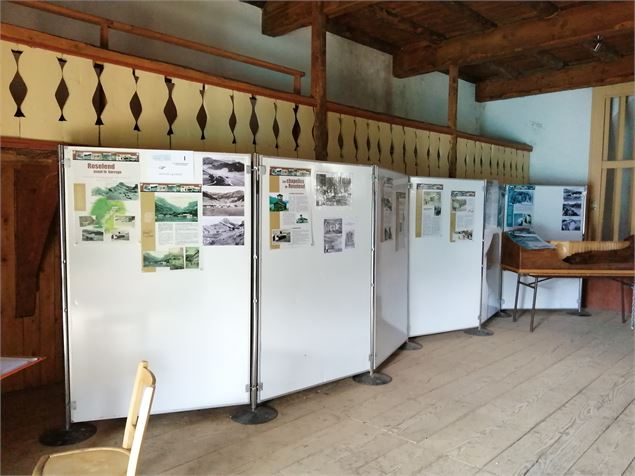 Chapelle exposition construction du Barrage - Vorger_Brigitte