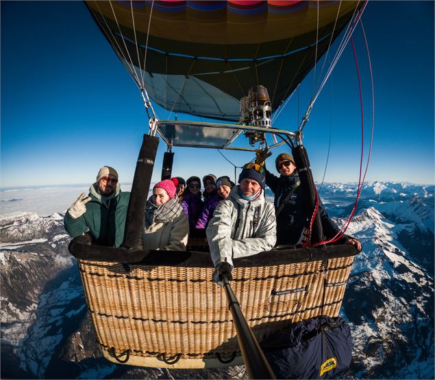 Vols en montgolfière au-dessus du massif des Aravis_La Clusaz