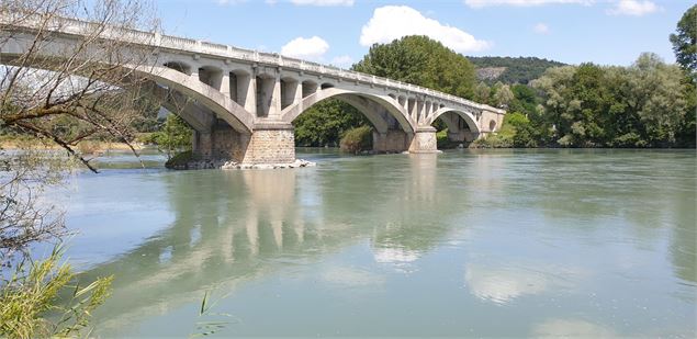 Vue sur le Rhône - M.Ballet