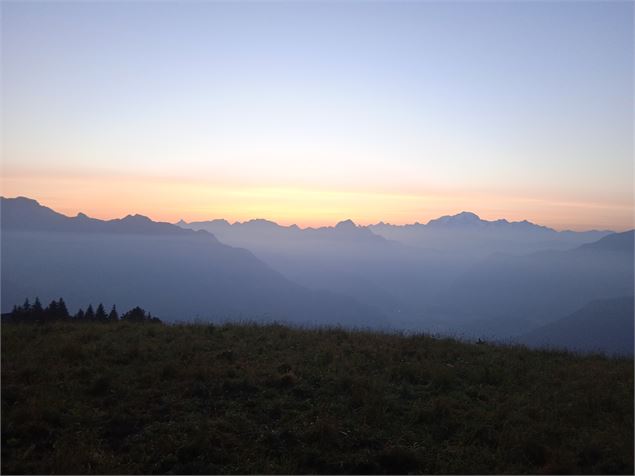 Lever de soleil Montagne du Charbon - Peignée Verticale