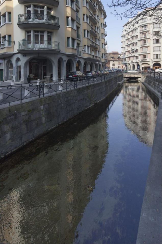 Le canal Saint-Dominique dans le quartier du lac - Dominique Lafon
