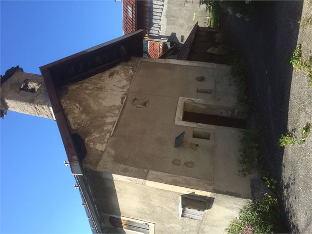 Bassins, fours et chapelles