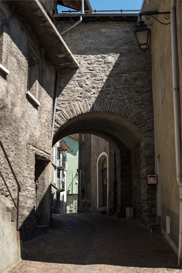 Vieux bourg Saint-Michel de Maurienne - Alban Pernet