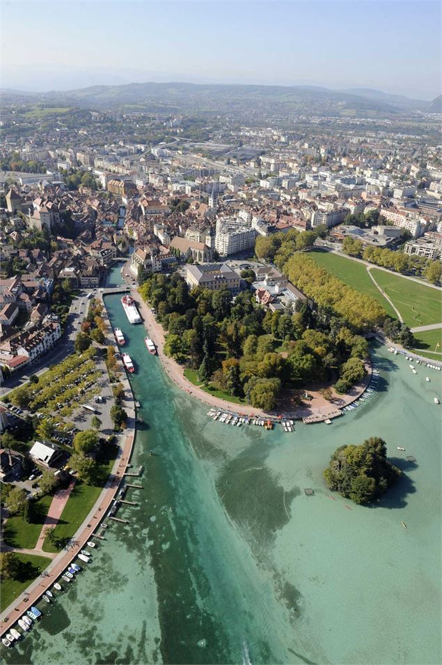 Annecy Quai de la Tournette - Nicole Tissot
