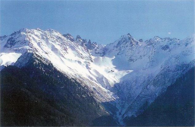 Les Aiguilles de la Balme - Alauz