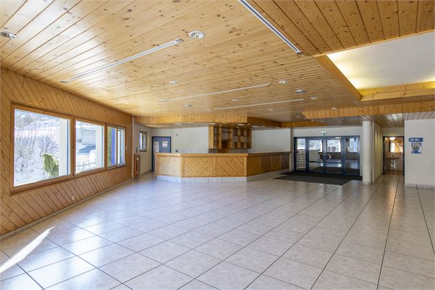 Hall d'Entrée - Salle Polyvalente - Bruson