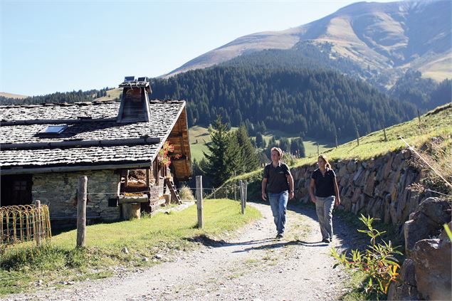 randonneurs - megeve_tourisme