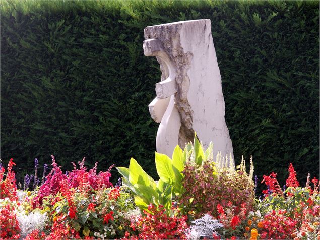 Sculpture Culoz - Un pas et demain sera aujourd'hui - Emmanuelle Bebi - Belley Bugey Sud Tourisme