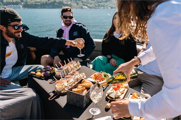 Water taxi / Annecy Lounge Boat -