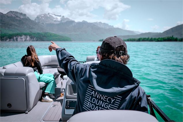 Water taxi / Annecy Lounge Boat -