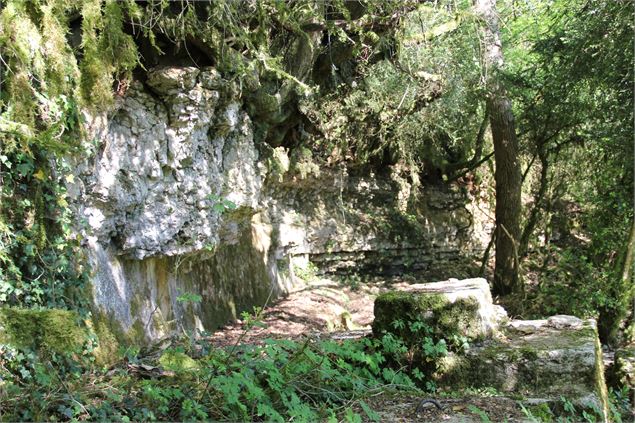 Les Roches de Cuiron - Chapelle des Conches_Ramasse - scalland