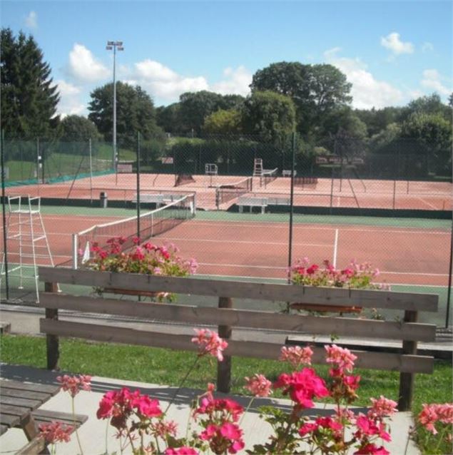 Terrain de tennis - TC Cruseilles