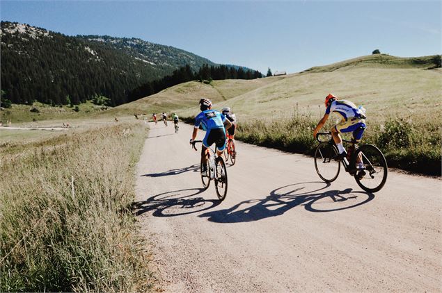 Photo traversé du plateau des Glières en vélo - FGT