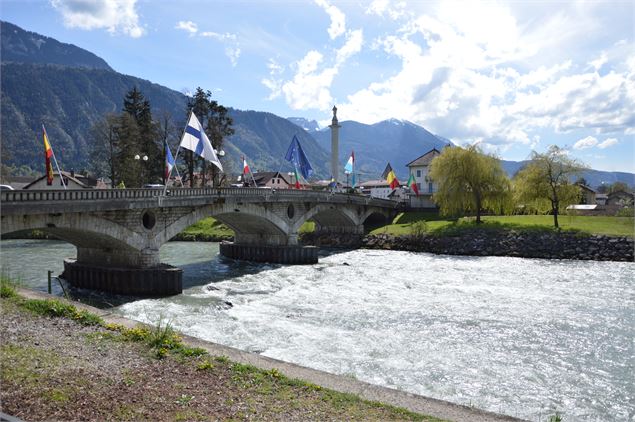 Le Pont de l'Europe_Bonneville - OTFG