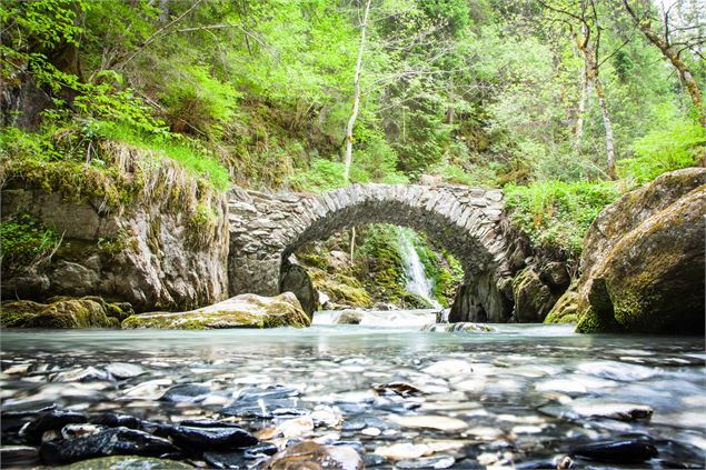 pont_creux_saint_jean - c.bougault