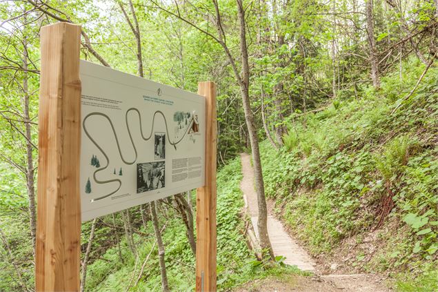 panneau_sentier2 - c.bougault
