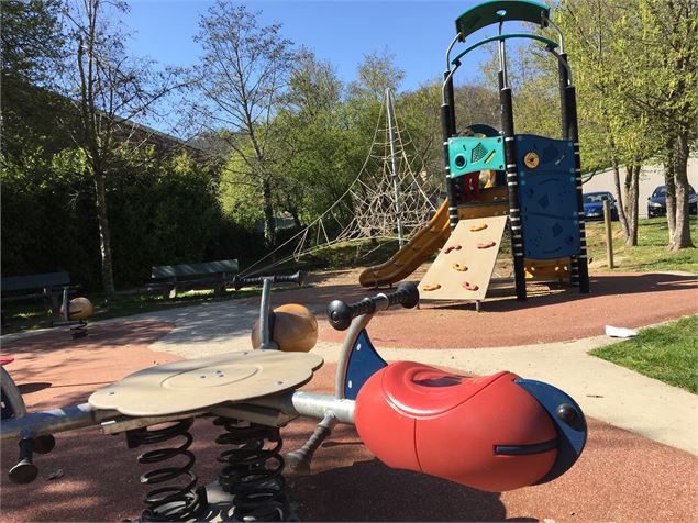 Aire de jeux rue de la Paix - Dombes Côtière Tourisme