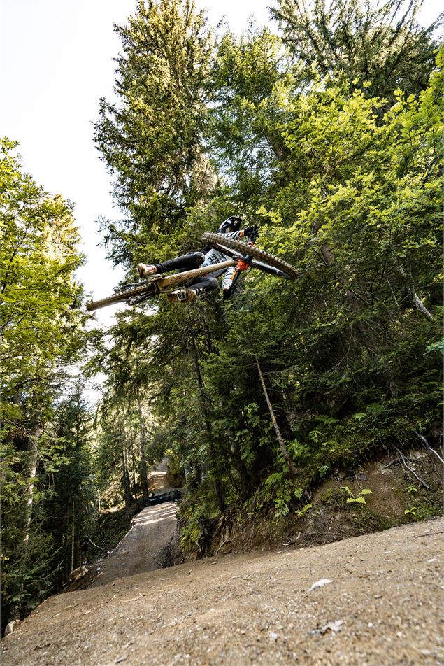 Piste VTT la Zougouloukata du Bike Park de Châtel - L.Meyer - Châtel