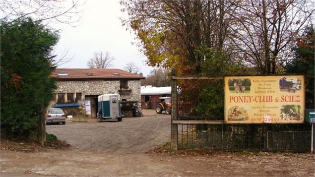 Entrée du Poney Club - Poney Club de Choisy