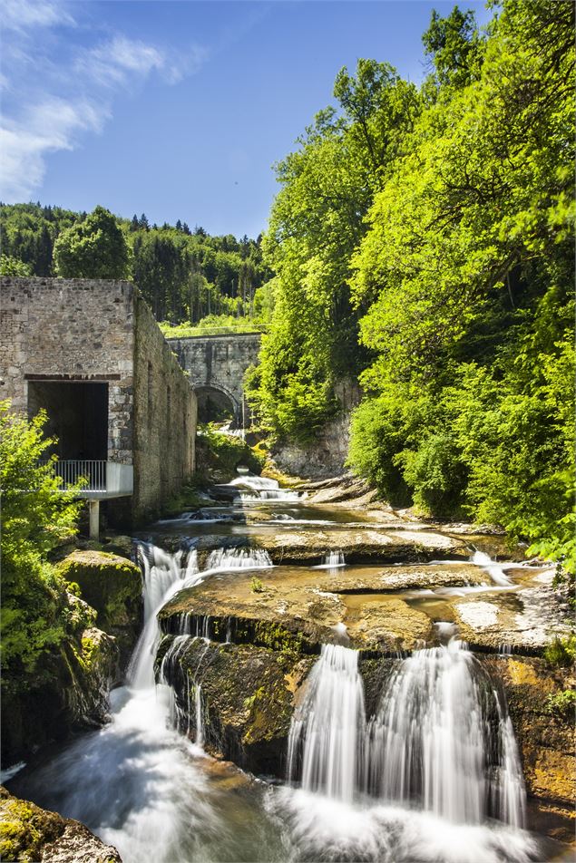 ancienne scierie sur la Semine - ©Daniel Gillet - Terre Valserhône Tourisme