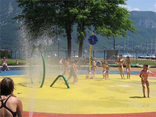 Piscine des Marquisats - OT Lac d'Annecy