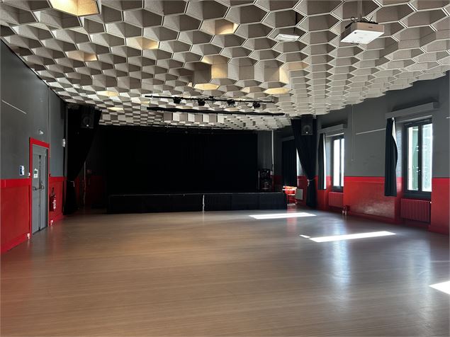 Intérieur côté scène - Ilona Gallay