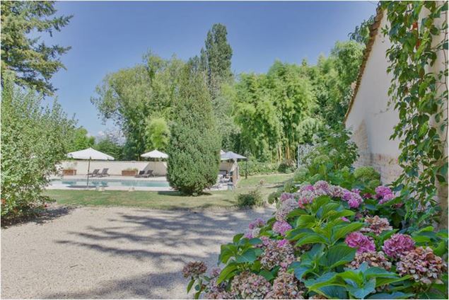 - La Villa