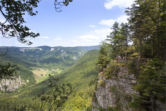 La Roche Fauconnière à Giron - CCPB