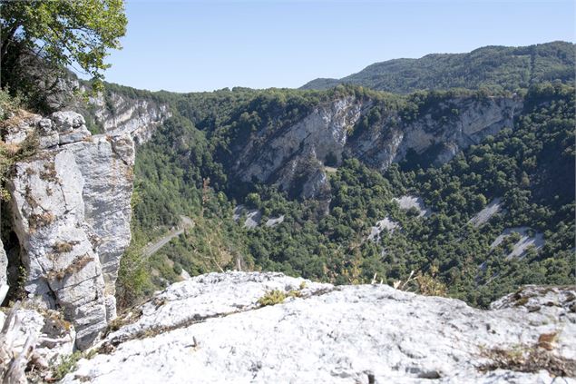 Site de l'ancienne église et rochers de Saint-Alban - CVA