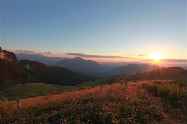 Coucher de soleil depuis les crêtes de Charmettes d'en Haut - Cyril Noel