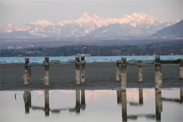 Plage en hiver - J Favrat Vaudaux