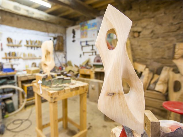 Atelier de sculpteur sur bois Jacky Gras - Baltik