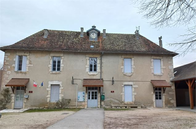 Mairie de Conzieu - © ALG Office de Tourisme Bugey Sud Grand Colombier