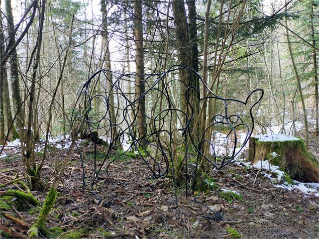 Sculpture en métal représentant un ours - PNR