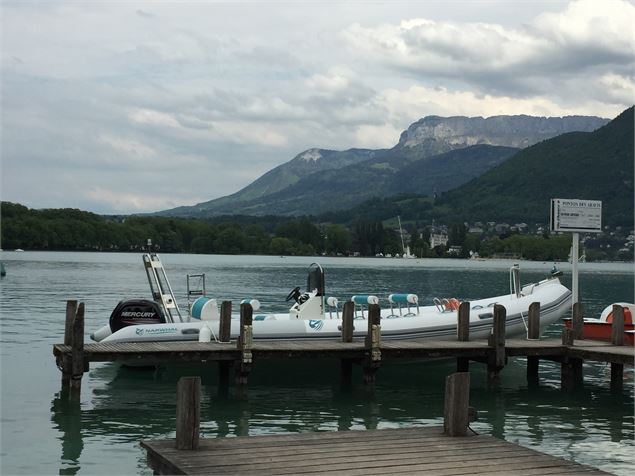 Blue Diamond Taxi Boat -