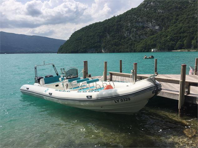Blue Diamond Taxi Boat -
