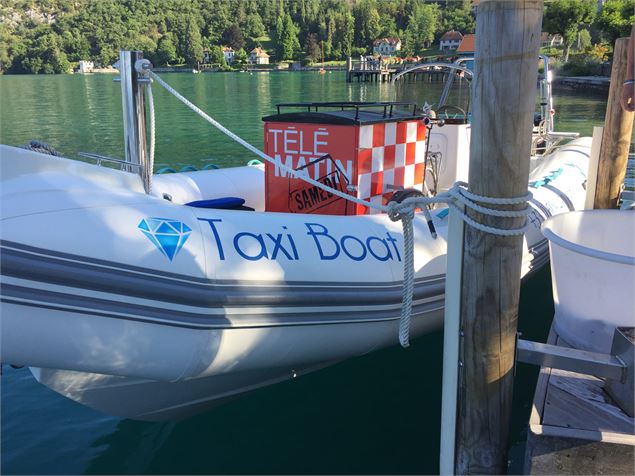 Blue Diamond Taxi Boat -