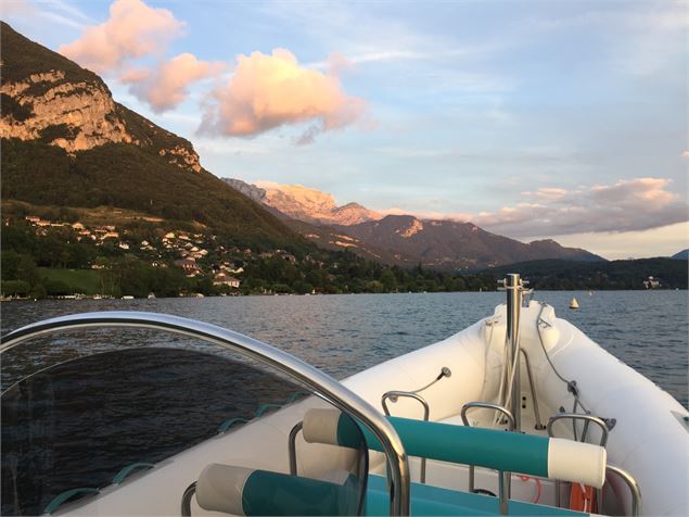 Blue Diamond Taxi Boat -