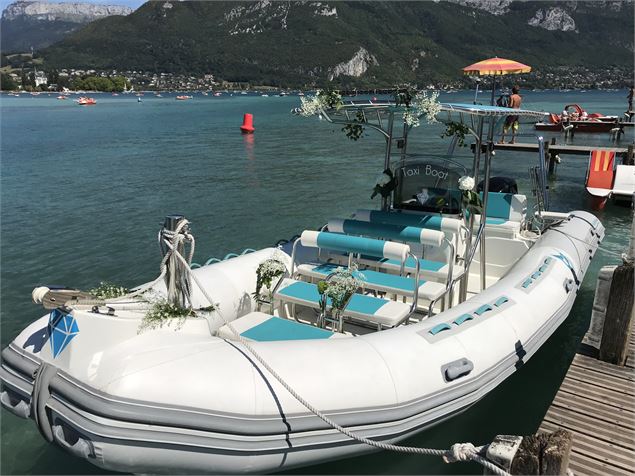Blue Diamond Taxi Boat -