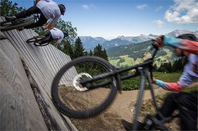 Descente bleue du Loup - Piste VTT Descente N°9
