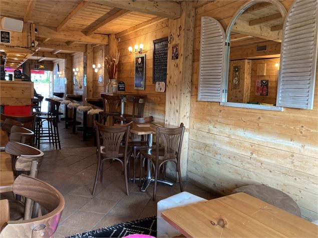 Bar le Poste Frontière - V.Leffray