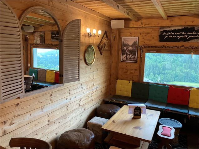 Bar le Poste Frontière - V.Leffray