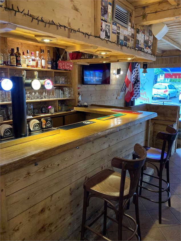 Bar le Poste Frontière - V.Leffray