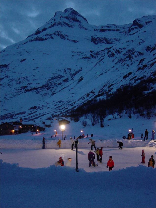 Patinoire de nuit - OT Haute maurienne Vanoise - Pascal Cariou